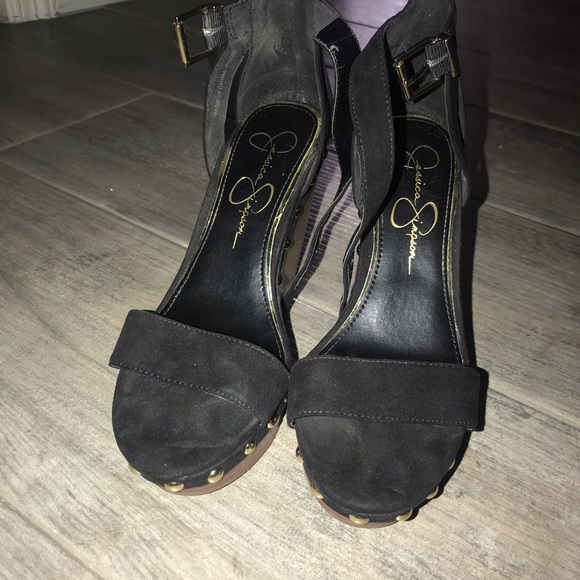 Jessica Simpson wedge heels size 6. Used condition. - Picture 2 of 6